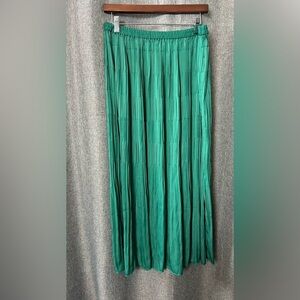 Kendall Lane L Layla pleated satin midi skirt emerald green holiday Christmas